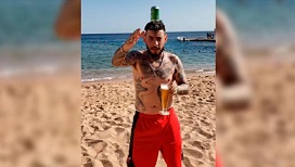 Ulises vacaciona al ritmo de La Mona