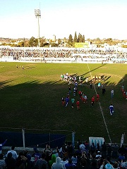 Racing podrá llevar hinchas al Trampero, por el Federal B