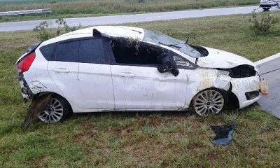 Bell Ville: Despiste y vuelco de un automóvil en la Autopista
