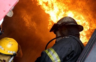 Discutió con su mujer y le prendió fuego a la vivienda