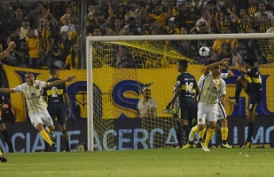 El Canalla sorprendió a Boca y puso el torneo al rojo vivo