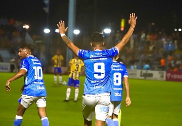 Estudiantes de Río Cuarto venció a Atlanta y es puntero
