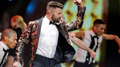 Ricky Martin besó al conductor de Viña del Mar