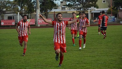 Con ráfagas de Páez y Bertola, los autores de los goles, Atlético Ticino goleó 3-0