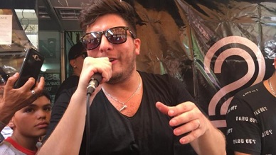Damián Córdoba revolucionó la peatonal