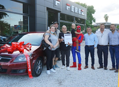 LES ROBARON EL AUTO EN CÓRDOBA : RECIBIERON UNO NUEVO GRACIAS A UNA COLECTA