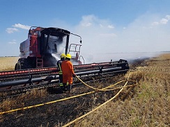 Dos accidentes, un incendio, tres detenidos y motos secuestradas