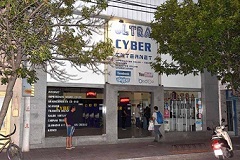 Se llevaron dinero de un cyber y asaltaron a chicos cerca de las escuelas
