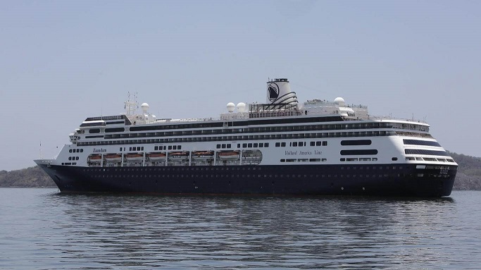 Cuatro muertos y 138 pasajeros con síntomas a bordo de un crucero que zarpó desde Buenos Aires
