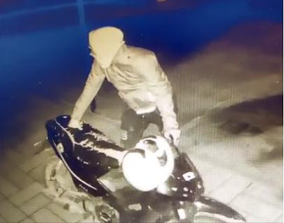 En el lugar hay cámaras. La persona estuvo afuera 45 minutos parada, observando los movimientos”