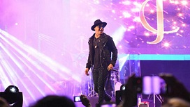 A puro mambo, Jean Carlos celebró su 23años como