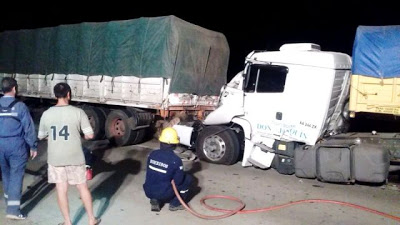 Accidente por alcance entre camiones, en la Autopista a la altura de Bell Ville