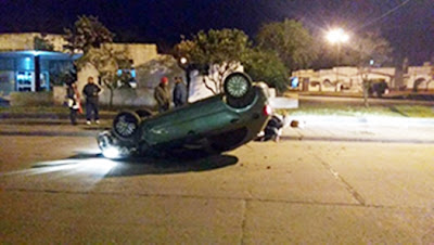 BELL VILLE: Conducía alcoholizado y se dio vuelta