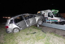 Cinco heridos al despistar y volcar en ruta 8, cerca de Sampacho