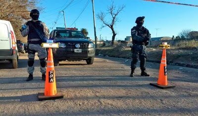 Detienen a un policía 