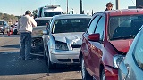 Choque en cadena generó demoras en Avenida La Voz del Interior