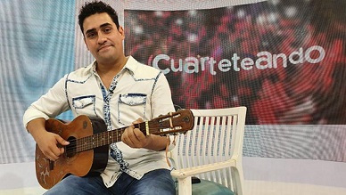 El Kabra sale a la cancha con el apoyo de Ulises Bueno