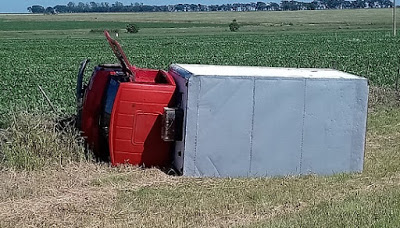 Vuelco de un furgón en Ruta 178 en cercanías de Las Parejas