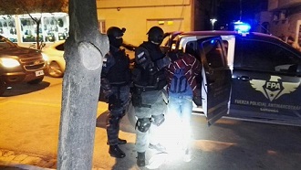 Cuatro detenidos por vender droga frente a un jardín de infantes