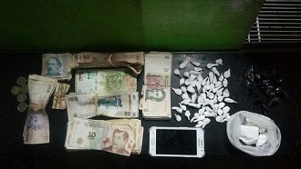 Les secuestran cocaína, herramientas, y 100 kilos de carne