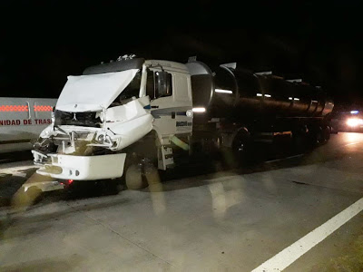 General Roca: Accidente por alcance en Autopista entre dos camiones