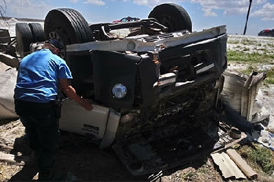 Un joven camionero de Río Tercero murió en un vuelco, cerca de Suco