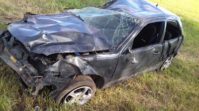 ARTEAGA: UN AUTO PERDIÓ EL CONTROL DANDO VARIOS TUMBOS