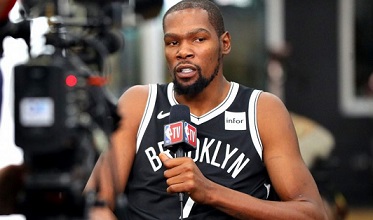 Kevin Durant y tres compañeros se contagiaron de coronavirus