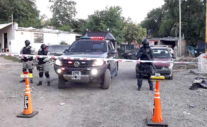 Cinco detenidos con droga en la ruta 6