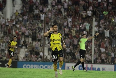 Instituto salvó un punto ante Brown con un gol sobre la hora