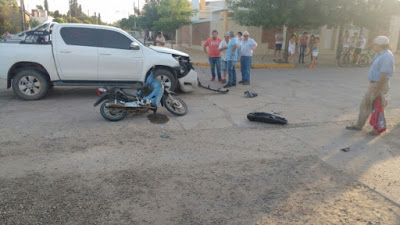 LABORDE: CHOQUE ENTRE AUTO Y MOTO EN LA ZONA URBANA