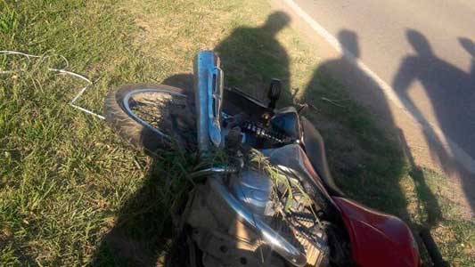 VILLA MARIA: No sobrevivió al fuerte golpe el chico que cayó de la moto