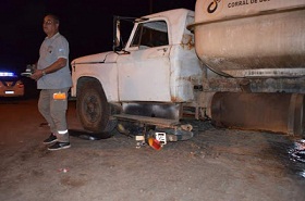 ACCIDENTE EN CORRAL DE BUSTOS: MOTO CONTRA CAMION REGADOR
