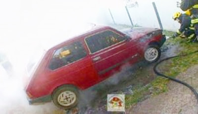 MARCOS JUÁREZ: Incendio de un automóvil que se encontraba en una playa de estacionamiento