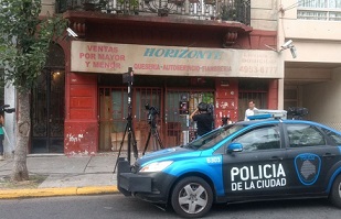 Acribillaron a un comerciante chino e hirieron a un niño