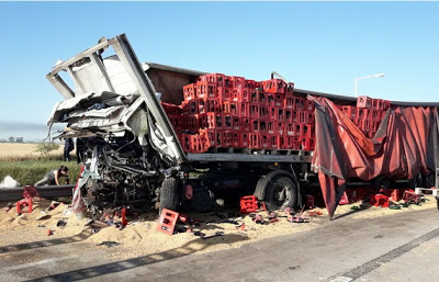 Triple choque de camiones en San Marcos Sud: un muerto