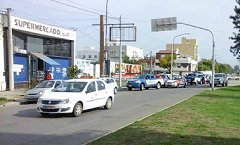 Motochorros robaron la cartera a una mujer