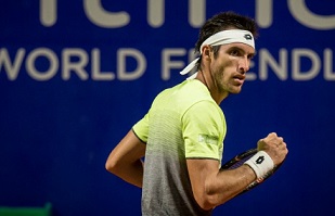 Leo Mayer derrotó a Fognini y se metió en cuartos de final