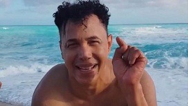 El chapuzón en el mar de Jean Carlos