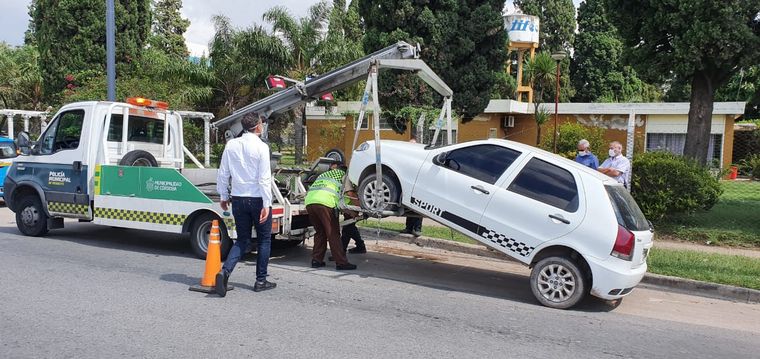 Instruyen el decomiso de autos que violen la cuarentena
