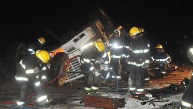 Murió un camionero en un vuelco cuando intentó evitar un bache