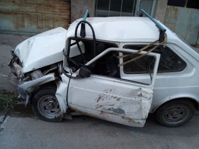 MONTE MAIZ: AUTOMÓVIL IMPACTÓ CONTRA UN GARAJE