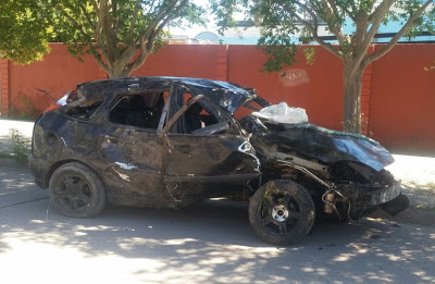 VUELCO DE UN AUTOMÓVIL EN LA CURVA ACCESO A CRUZ ALTA