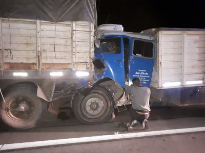 Armstrong: Dos accidentes entre camiones en la autopista sin lesionados